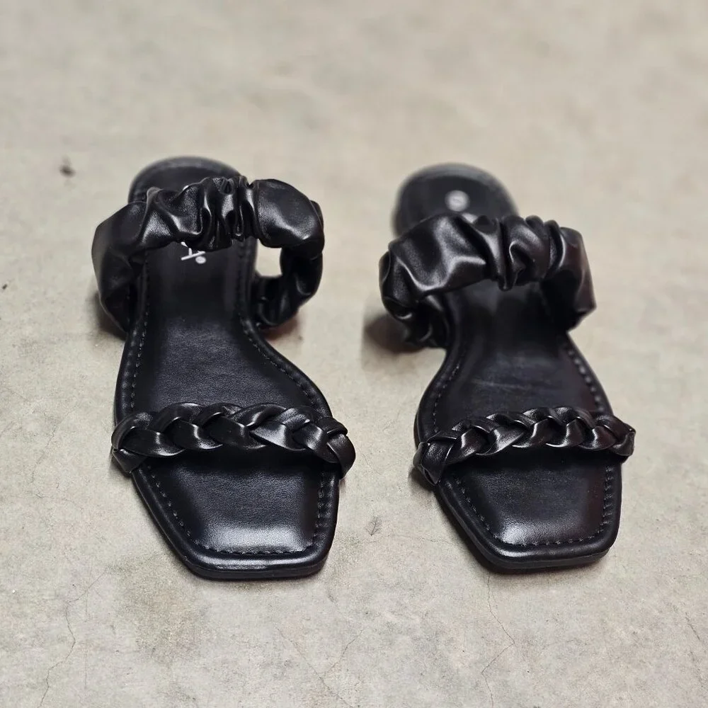 Black Square-Toe Sandals With Braided Strap & Ruched Detail